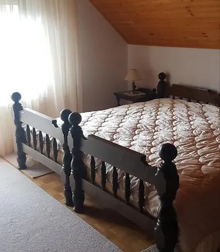 Apartma Sabatus * בוהין